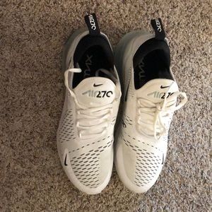 Size 8.5 Nike AirMax 270 shoes
